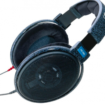 open back headphones sennheiser hd 600 black wired white background